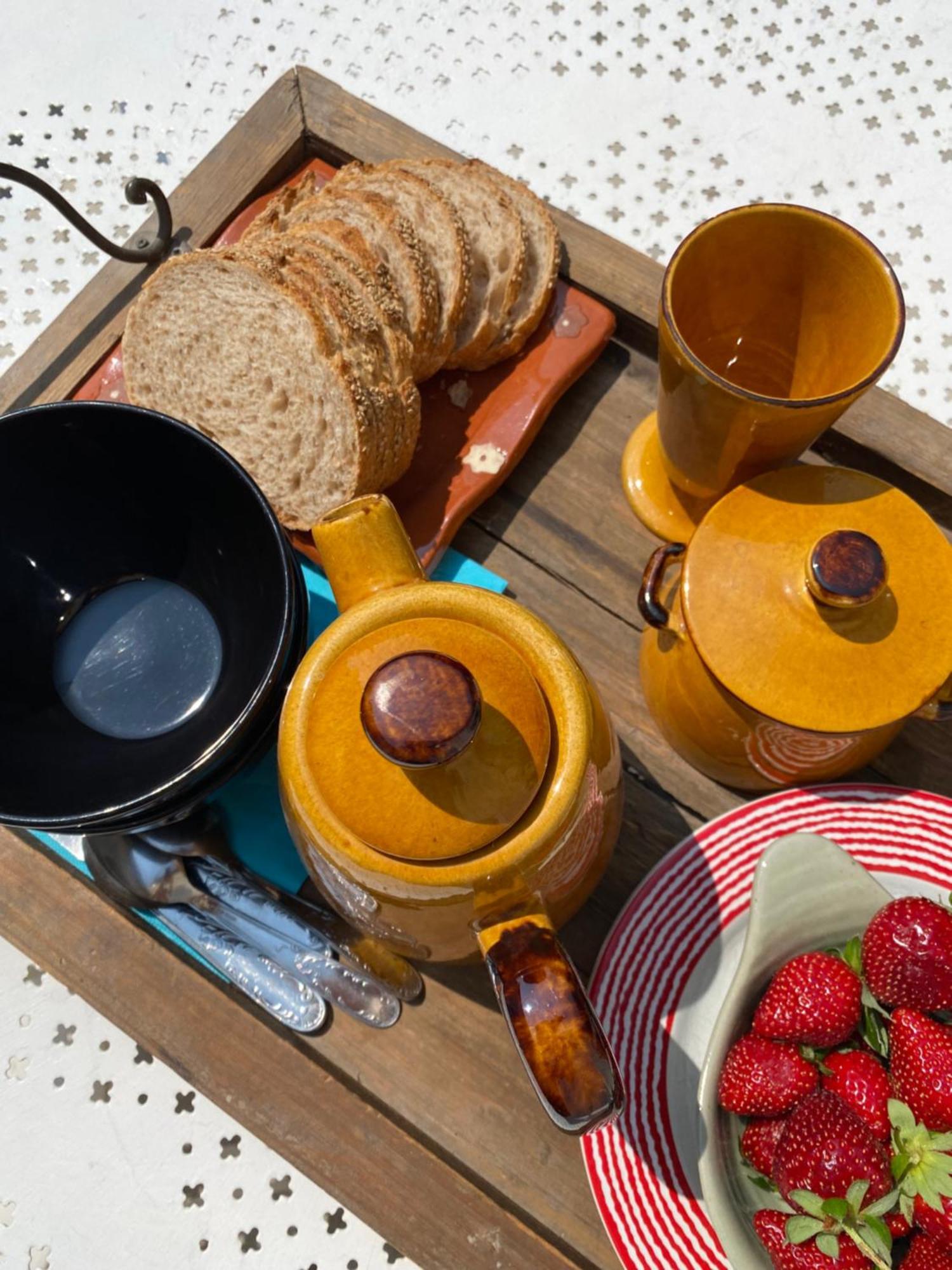 オービニャン Chambre D'Hotes Le Jardin Des Cigales Bed & Breakfast エクステリア 写真